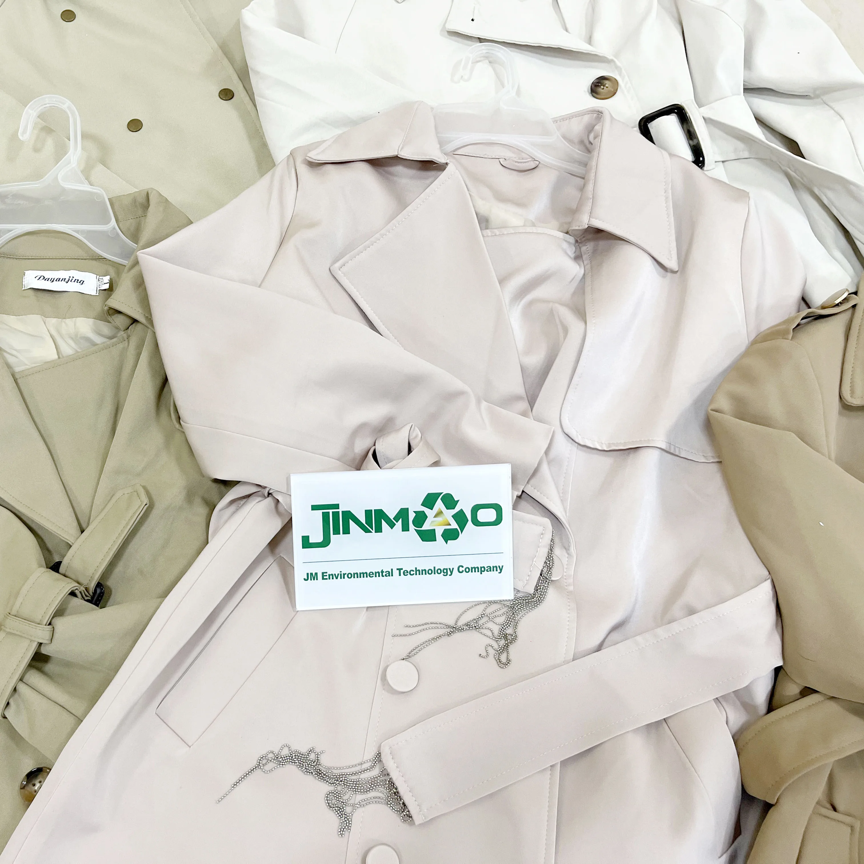 Chinese factory import mixed bales 2nd hand women oversized loose style fastener long trench coat spring used clothes