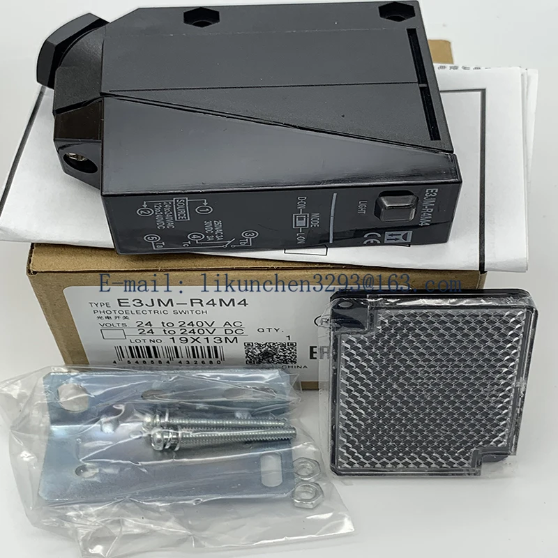 all-new Proximity switch sensor   E3JM-10DM4T-G One year warranty in stock