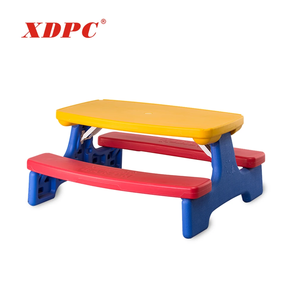 Складной пластиковый стол для детского сада
