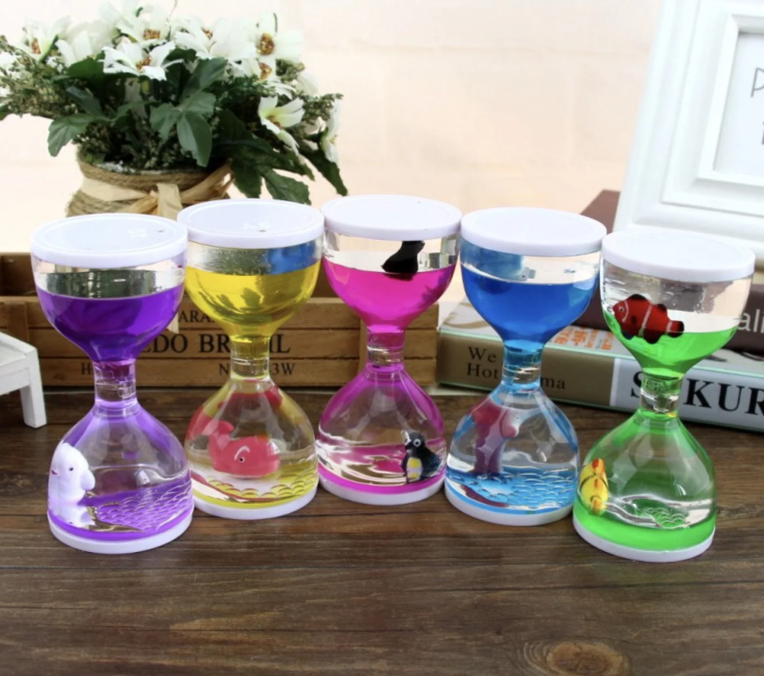 Oil spill hourglass handicraft ornament with animal toy gift