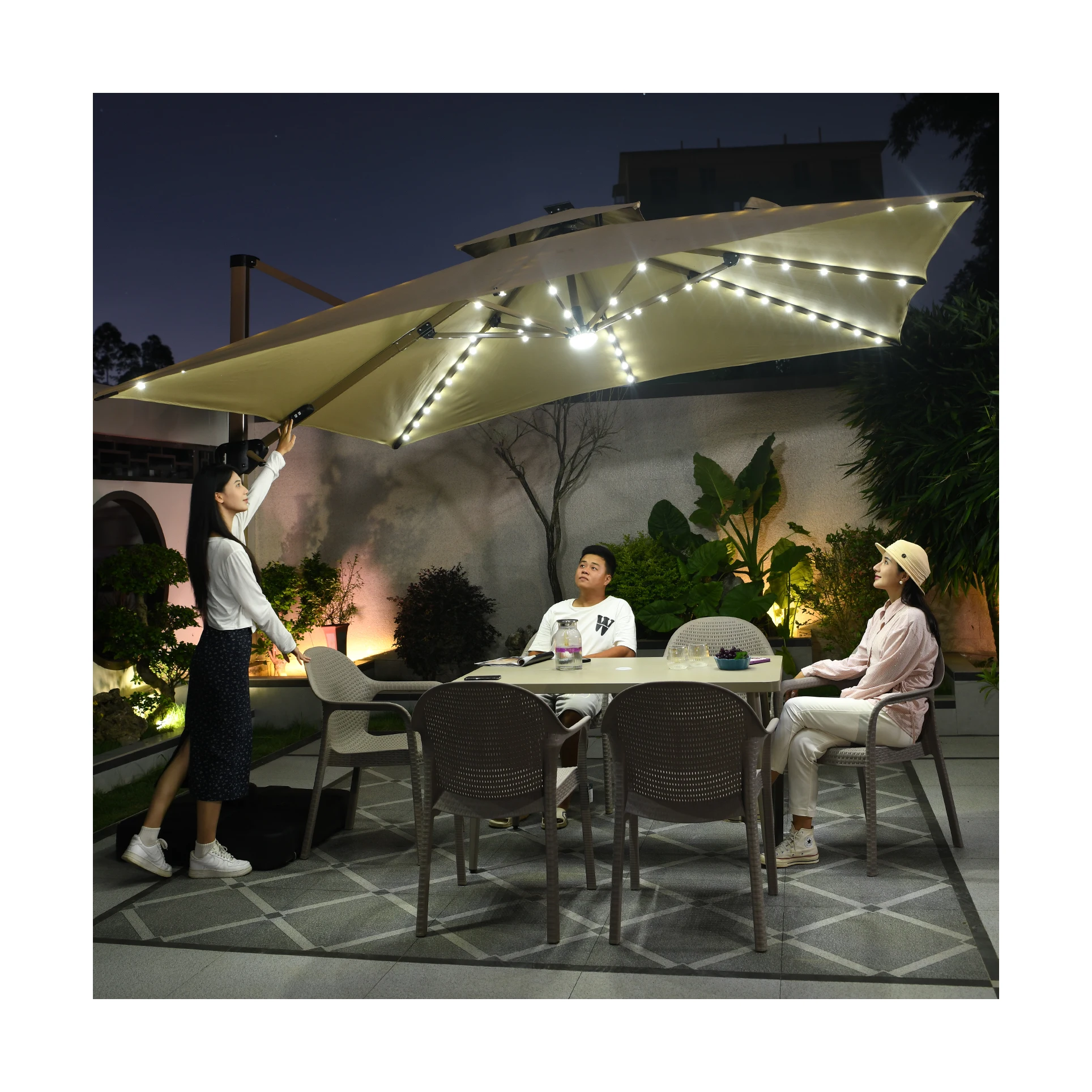 MOJIA Garden patio custom commercial design parasol crank side pole garden sun patio beach outdoor umbrella with solar LED light