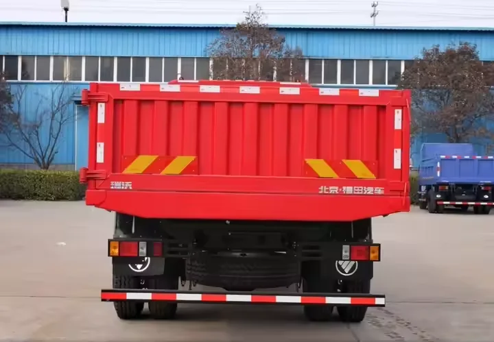 2025 Howo Dump Truck Diesel Fuel 6x6 Drive Wheel Right Steering 400hp Horse Manual Weichai Favored Price Second-Hand Market