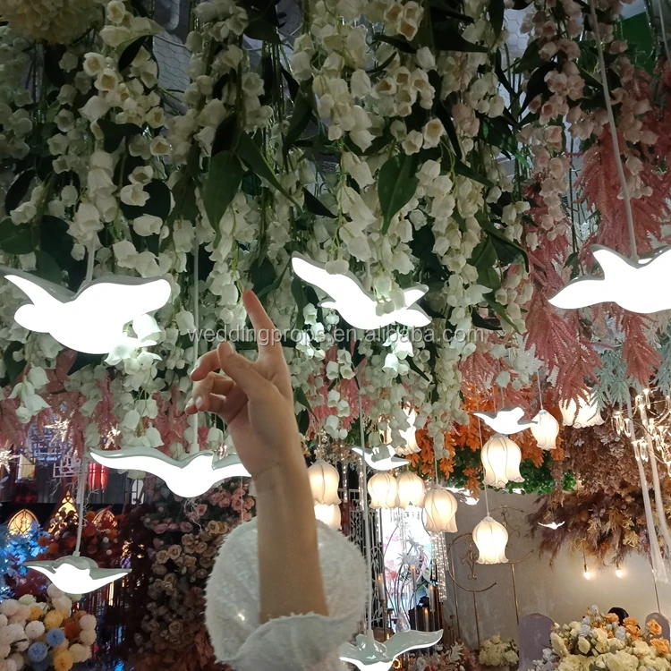 Fashion Wedding Ceiling Decoration Acrylic White Birds with Led Lights