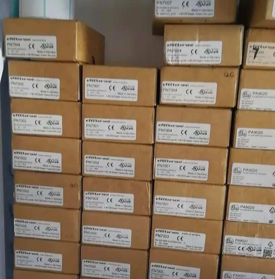 
ID5055 IDC3050BBPKG/2LED/US-10 Inductive sensor 