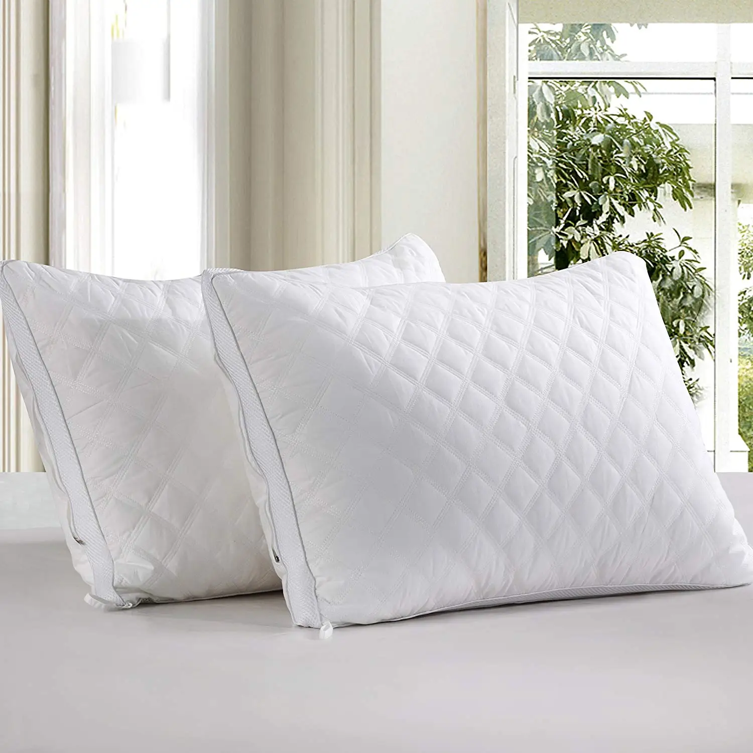 Белая постельная гипоаллергенная подушка