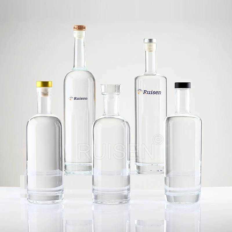 Wholesale empty high quality glass bottles 700ml 750ml glass bottle  for whiskey vodka gin Rums