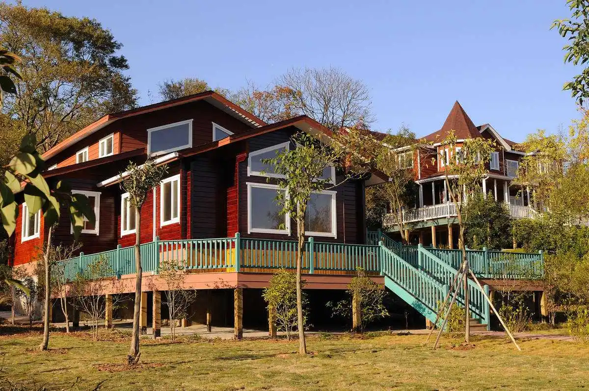 China suppliers luxury prefab villa personal design wooden house fast construction green house for sale movable modular