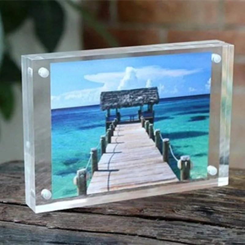 
3.5' 82x56mm Magnets Acrylic Picture Frame High Transparent Home Bedroom Desk Decor Creative Crystal Photo Frame 