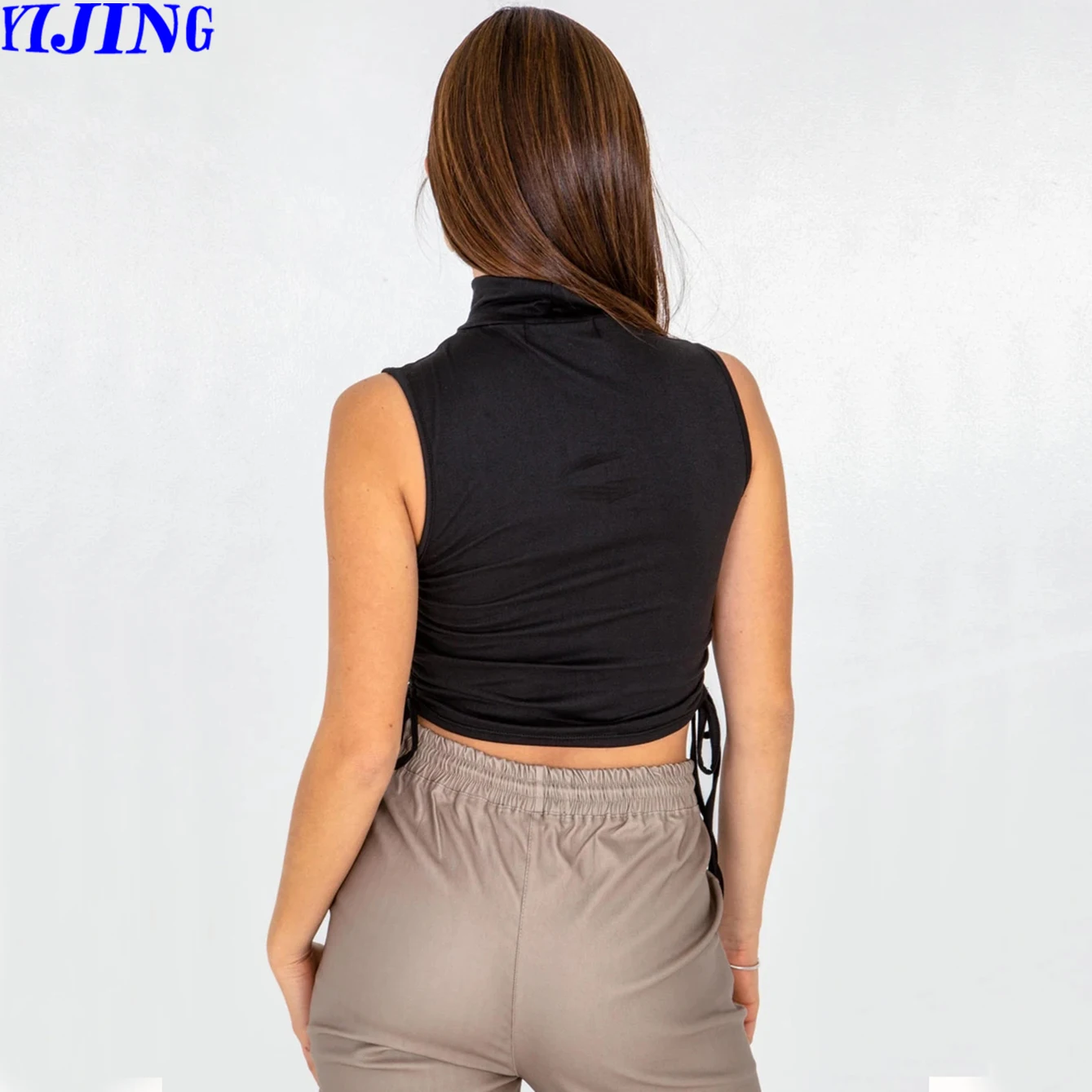 
Newly Launch Design Gym Top Active Wear Yoga Bra Girls Fitness Workout Sexy Mock Neckline Crop Top 