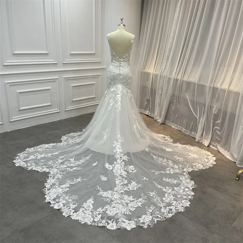 Exquisite Lace Appliques Mermaid Wedding Dress With Long Train 2022
