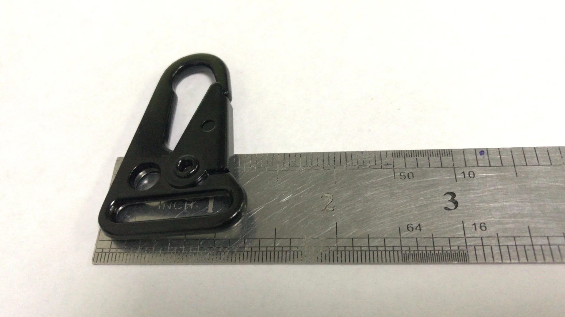 
Wholesale Custom Color HK Style Snap Hook 1.5 inch Strap Clip 