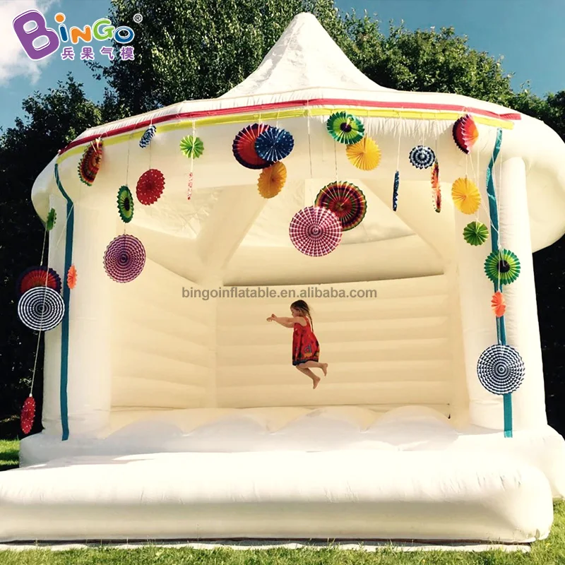 Wedding party decorative trampoline inflatable white bounce house for advertising