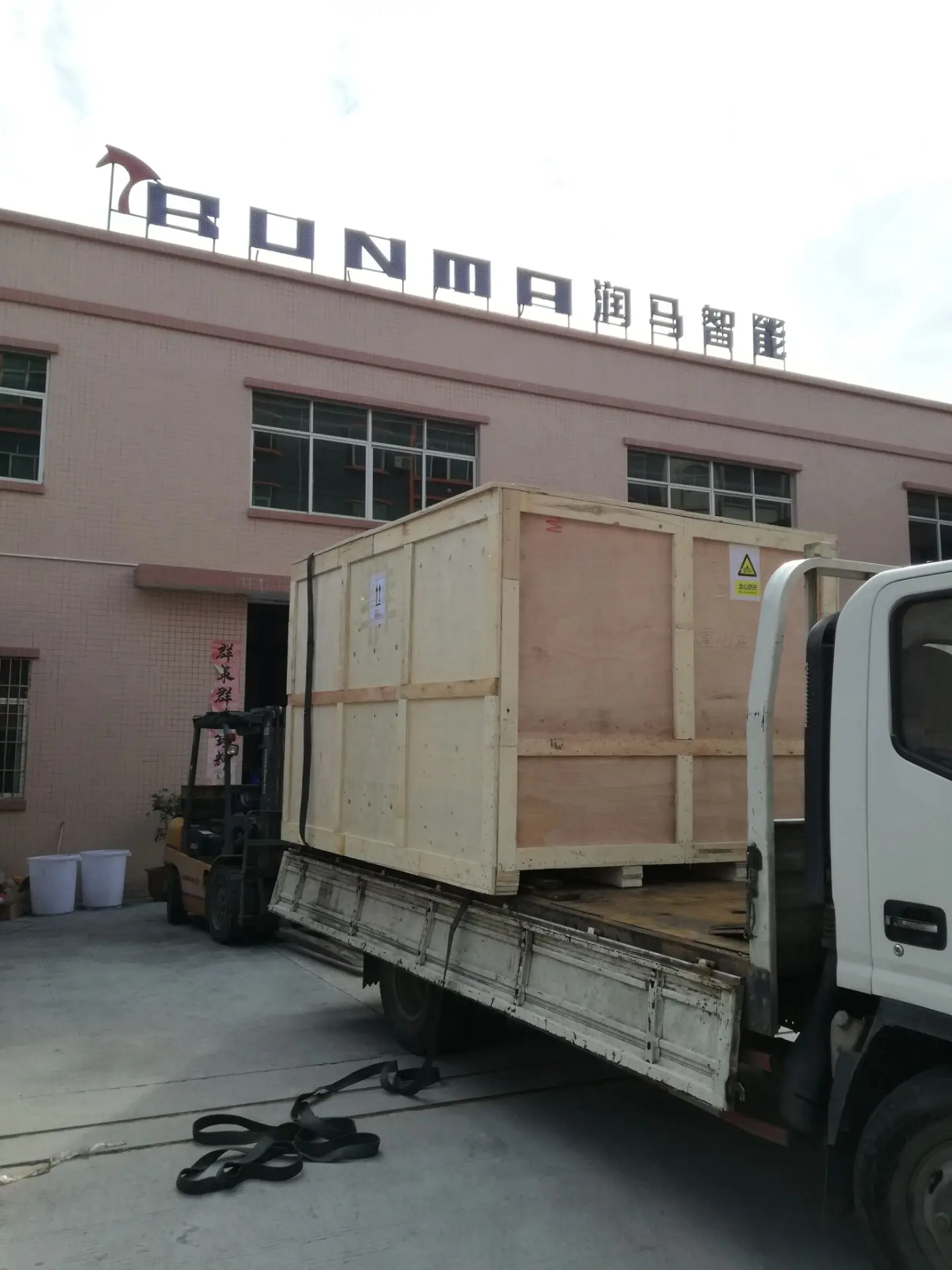 Plastic children toys making machinery equipment plastic toy injection molding machine robot arm