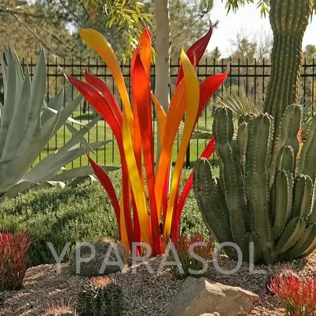 New Design Outdoor Christmas Decorations Factory Price Modern Art Customize Murano Glass Sculpture