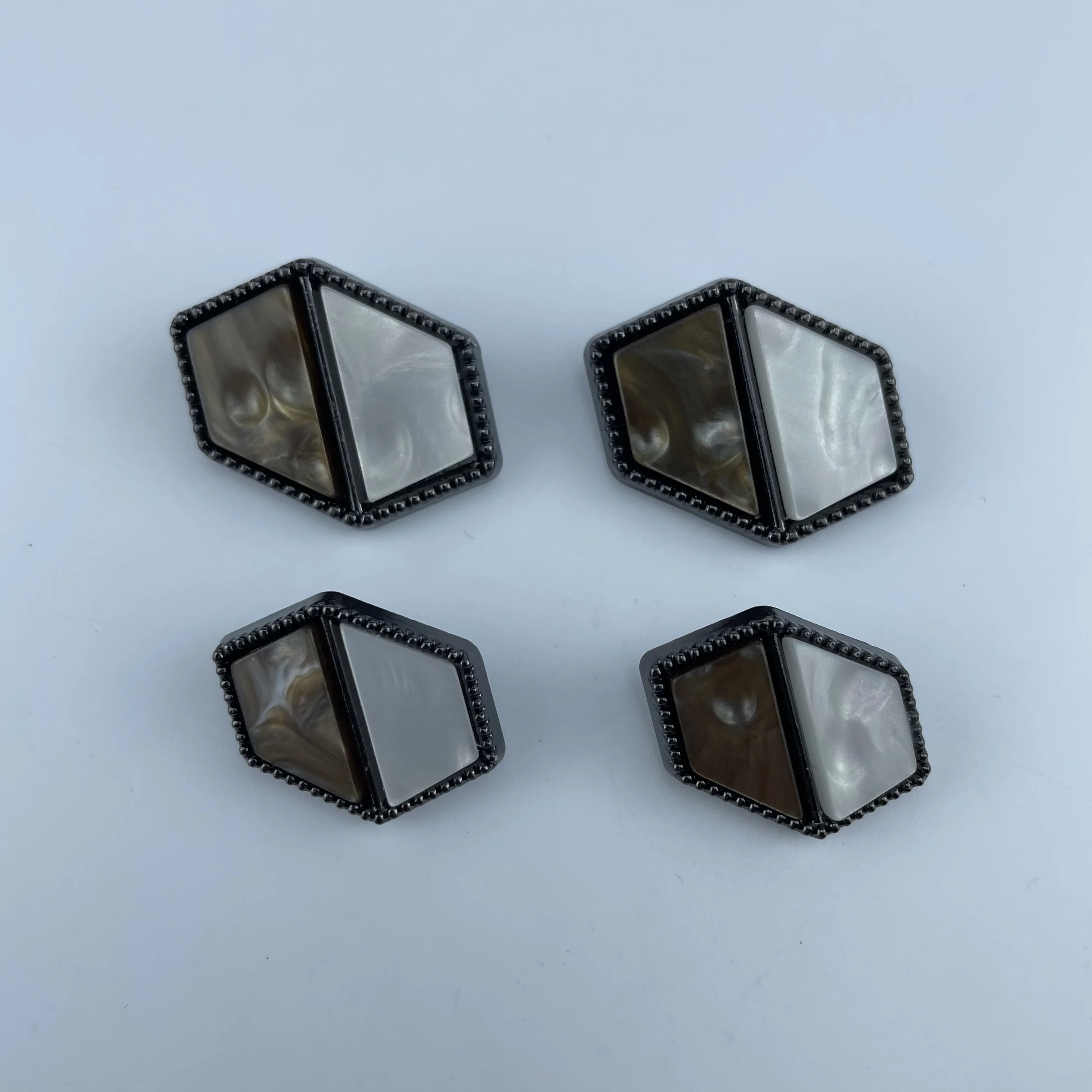 Customized Metal alloy brass sewing button covers Custom Buttons for men gorgeous iron on crown rhinestone