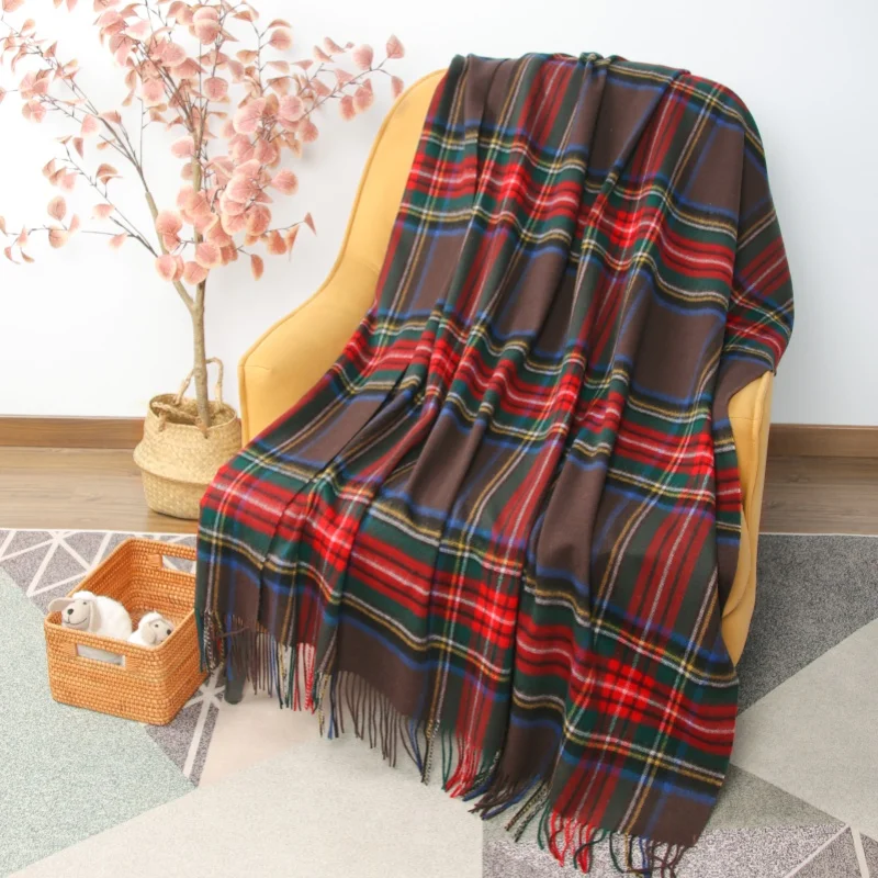 Fashion New Design Fluffy Wool Blankets Customized Super Soft Plaid for Winter Vintage Woven Unisex Wearable EDELWEISS Accept