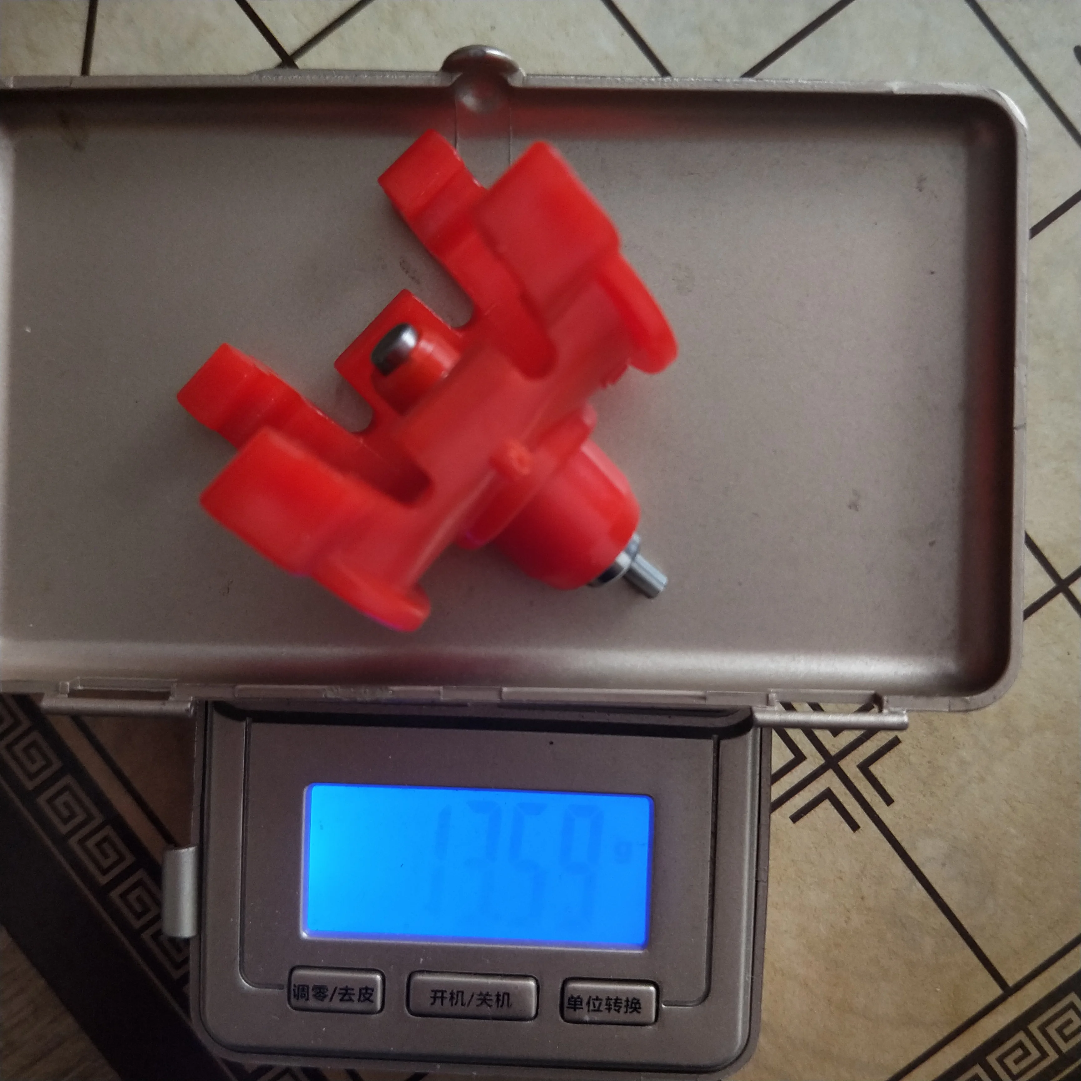 Устройство для поилки сосков типа Plasson автоматическое устройство куриных бройлеров