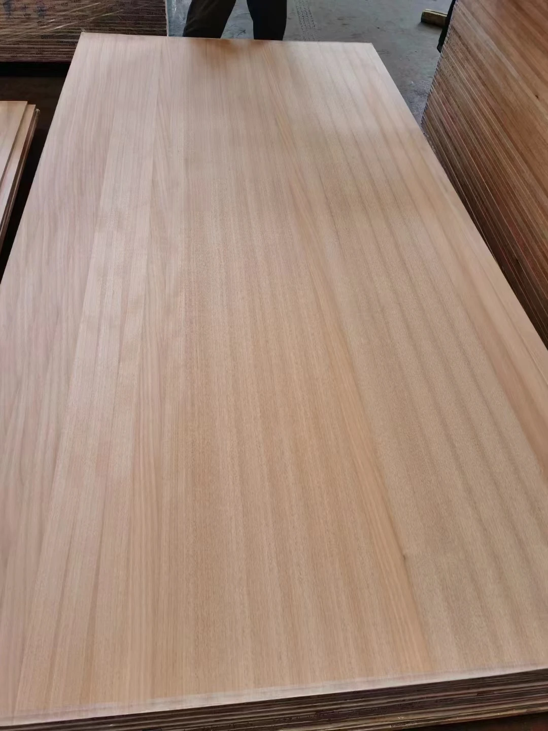 Thermal modification carbonized paulownia wood board/poplar wood board