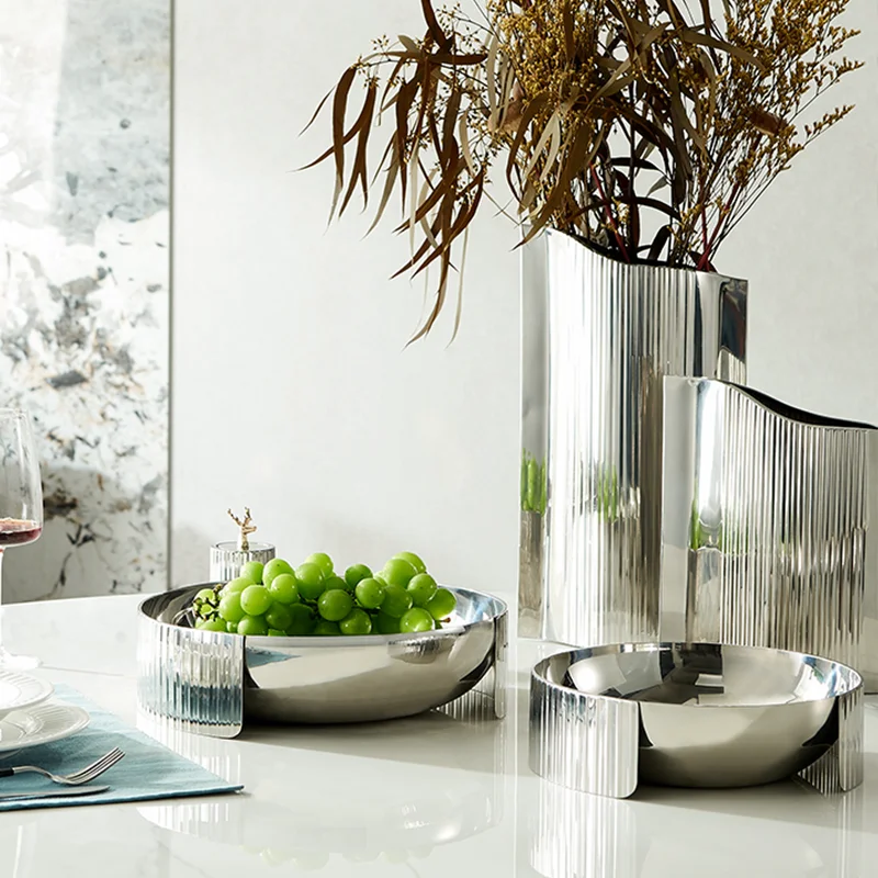 Hotel fruit Tray customised light luxury silver 304 stainless steel round fruit tray Upscale household silver fruit plate