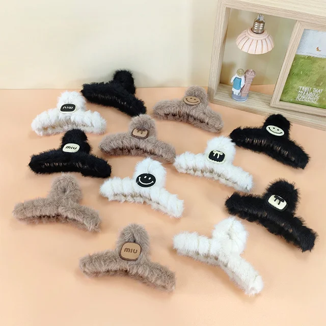 2021 Fashion New Hair Accessories Korea Plush Smiley Bow Grab Clip Ladies Hair Clip