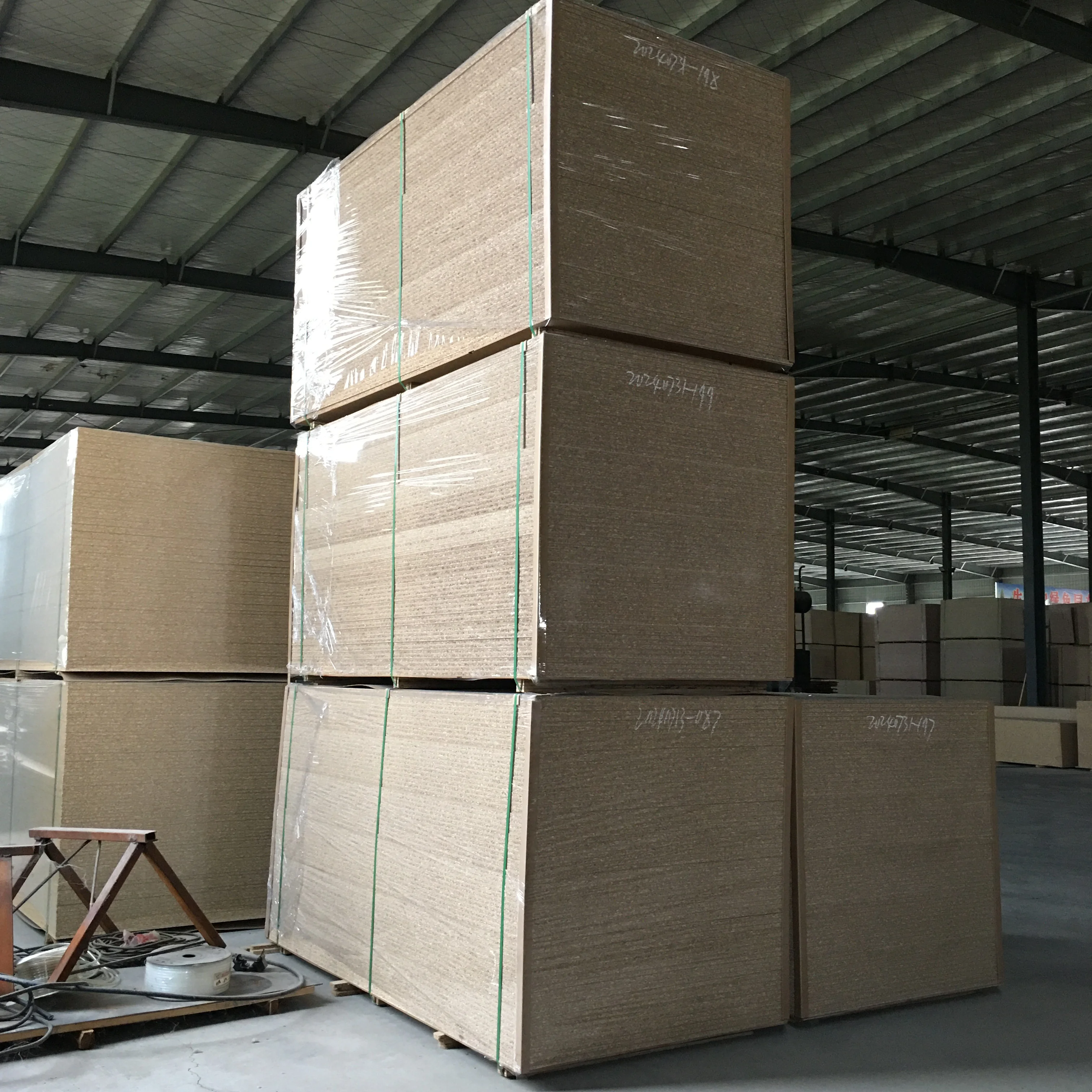 4x8 waterproof faced 12mm 15mm 16mm 18mm particle board chipboard panels melamine faced laminate chipboard sheets furniture