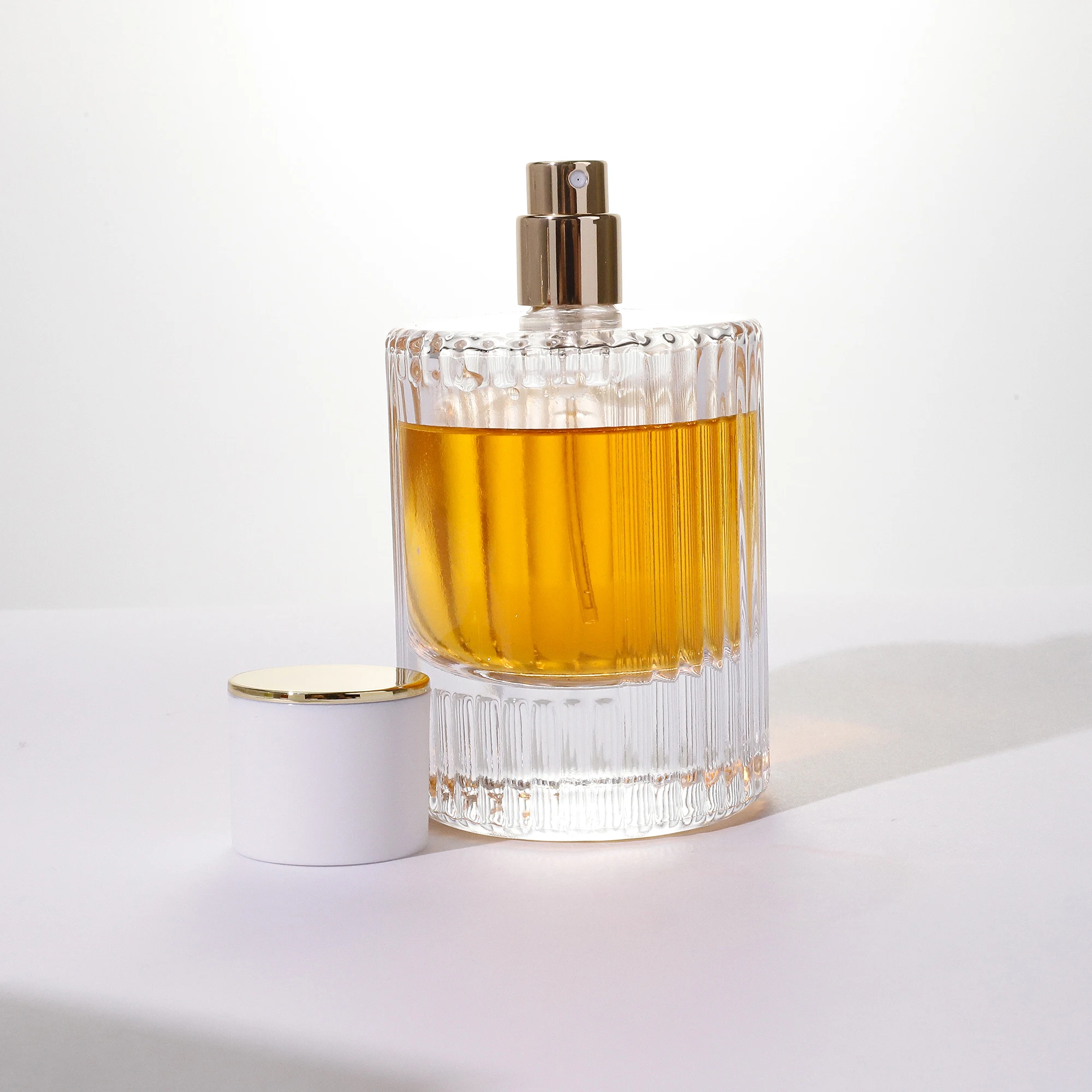 Wholesale custom design luxury empty spray refillable 30ml 50ml 100ml oil glass perfume bottle