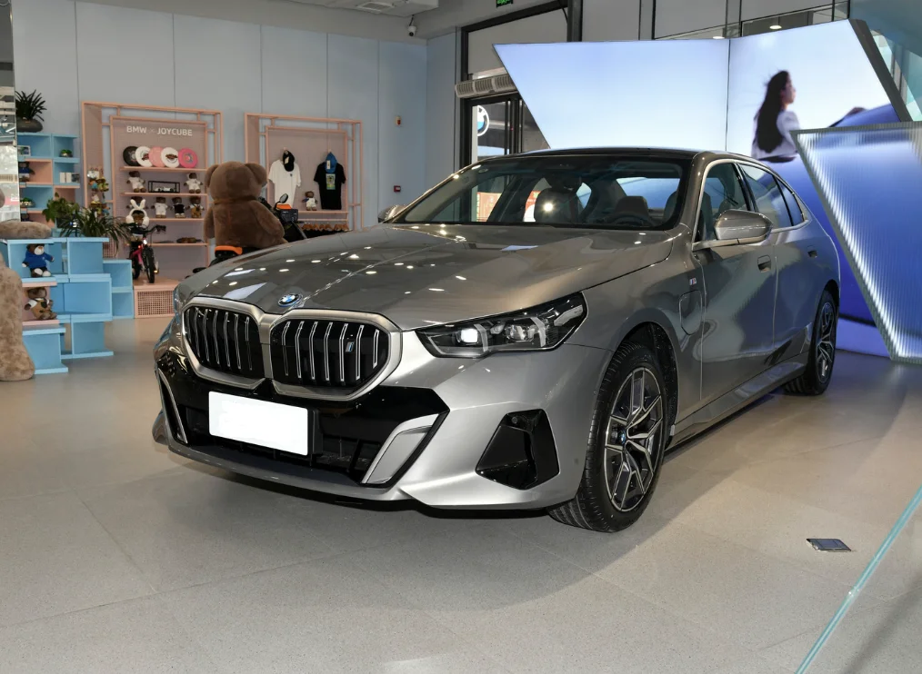 Предоплата бронирования автомобиля BMWs I5 2024 eDrive 35 л роскошные чистые электрические автомобили премиум-класса новый энергетический автомобиль цена в Китае
