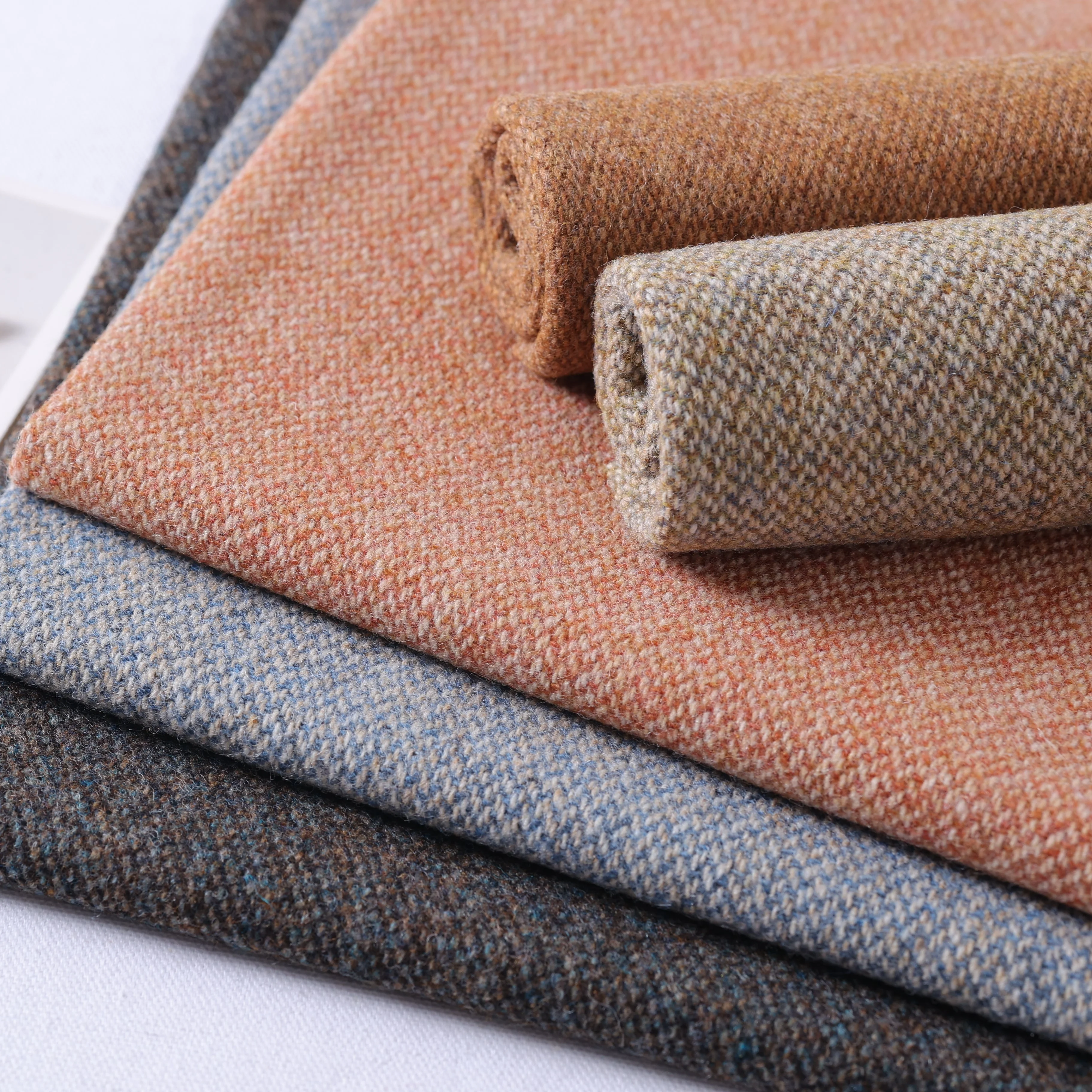wholesale Skin-friendly soft warm 100% wool fabric Medium Weight Worsted wool fabric
