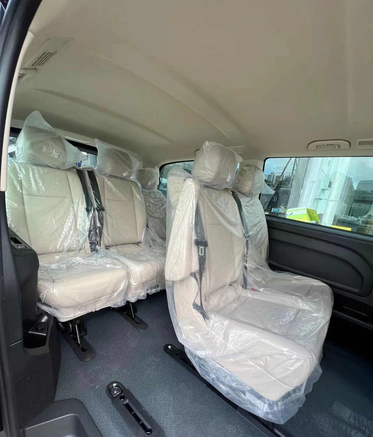 Wholesale Original Auto Seat Beige and Black Van Seat for W447 Mercedes Benz V260 and V class