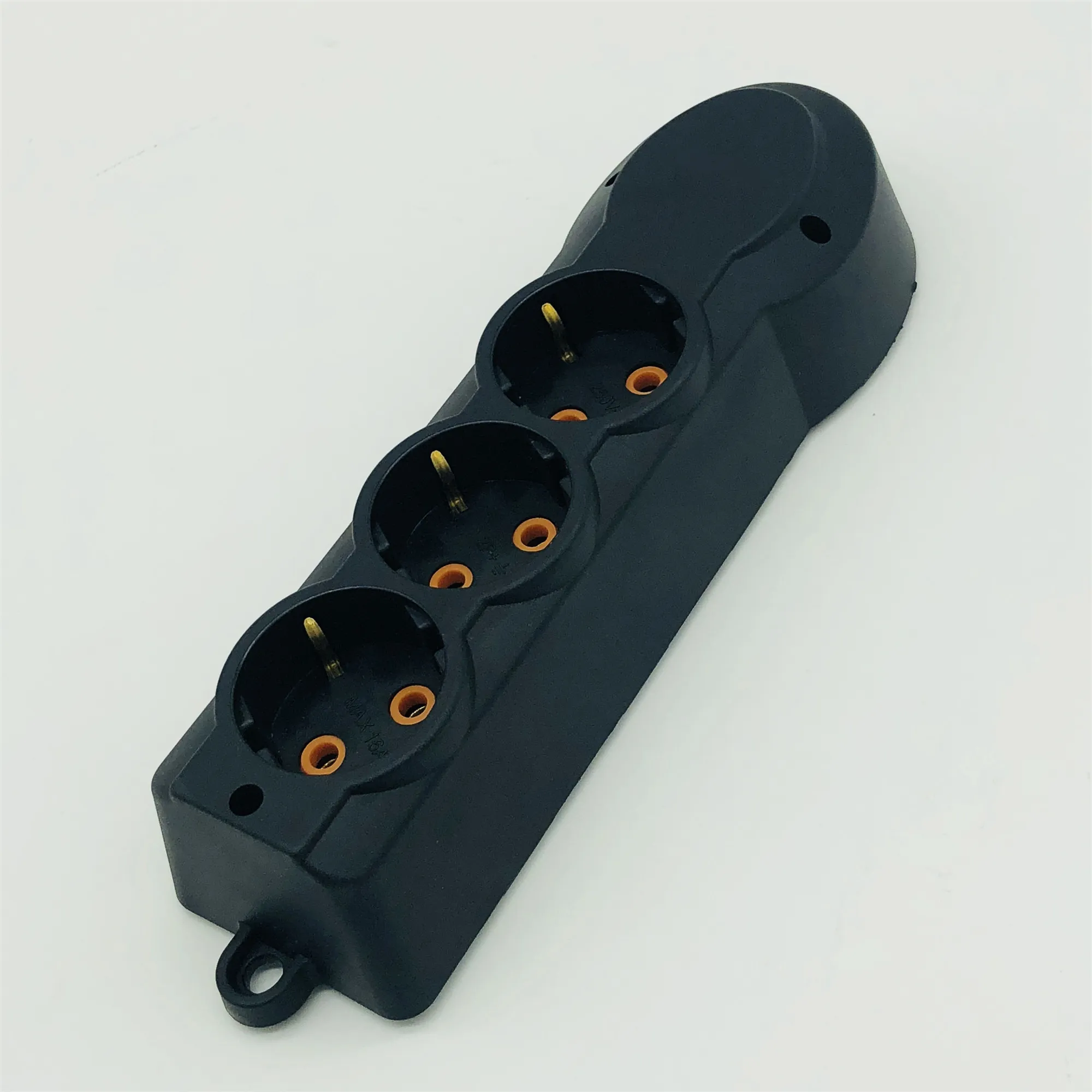 
3 outlets european plug extension durable socket surge protector smart power strip 