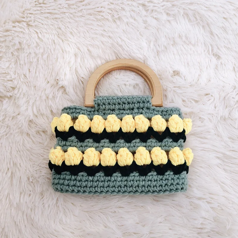 New design wooden handles small handbag cute girls yarn knitting crochet purses handmade crochet bag