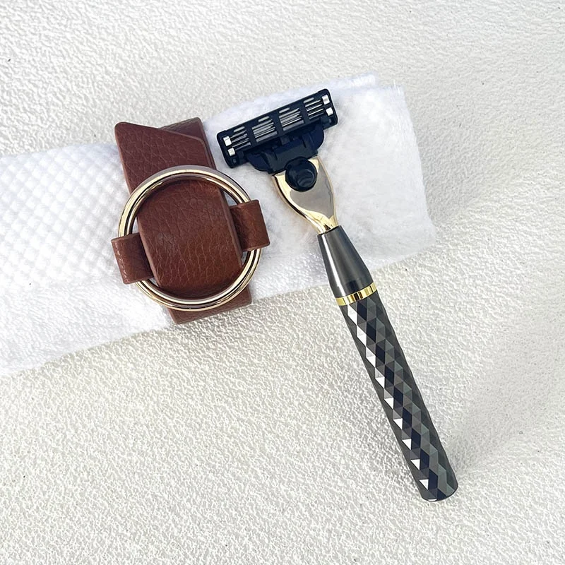 New Design High Quality 3 Blade Safety Razor Compatible With Gillette System Man Triple Shaving Metal Razor