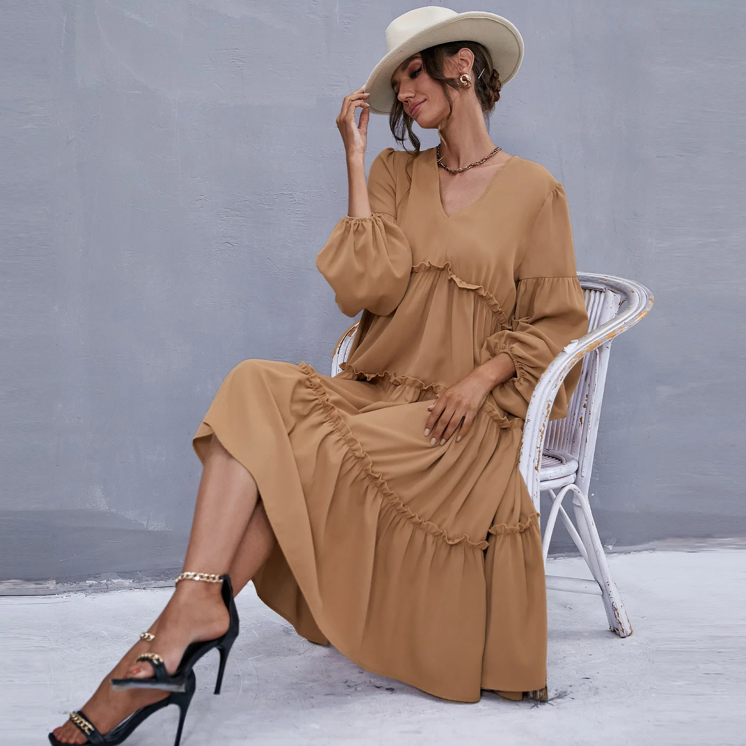 Casual style balloon sleeve v neck pleated tiered A line big hem long midi dresses for holiday