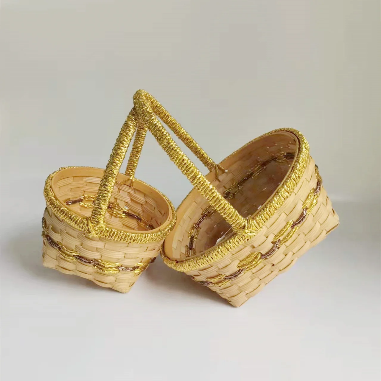 Handmade Eco-friendly Round Poplar Wood Basket With Handle And Lace Rim Woven Home Decor Storage Basket