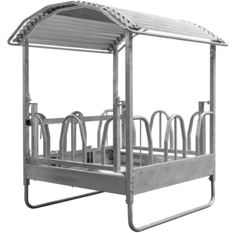 Cattle horse hay rack horned feeder with 14 openings with roof and self locking head gates