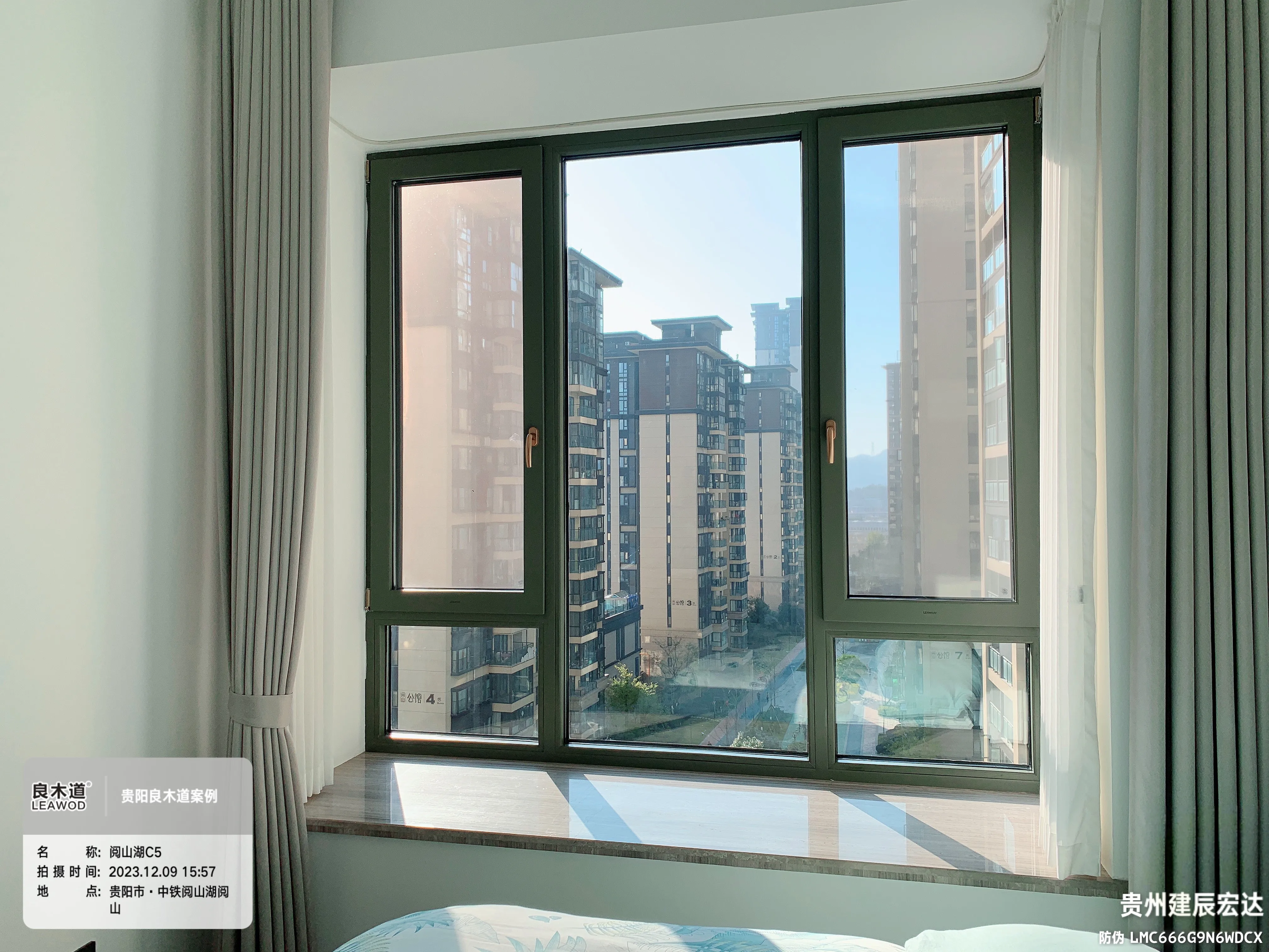 China Manufacturer Aluminum Wood Windows Heatproof Double Glass Thermal Break Aluminum Custom  Safety Glass Residential Window