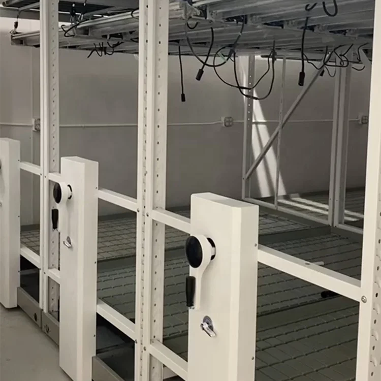 2024 NEW Design Hydroponic Growing Ebb And Flow Trays Multi-layer Rolling Bench Shelves Vertical Grow Table Grow Racks