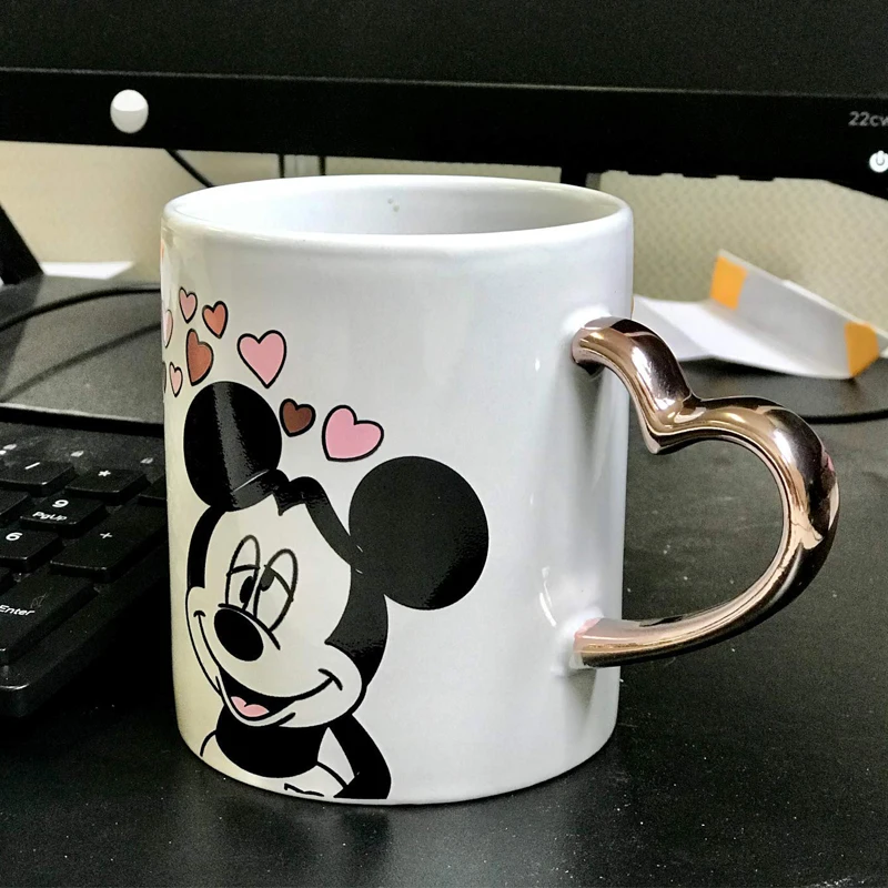 14 oz Minnie  Blowing Kiss  Design with Heart Shaped Metallic Handle couple mug