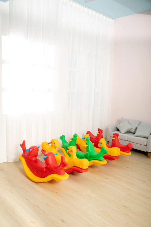 Durable and High Quality Wholesale Cheap Plastic Animal Seasaw