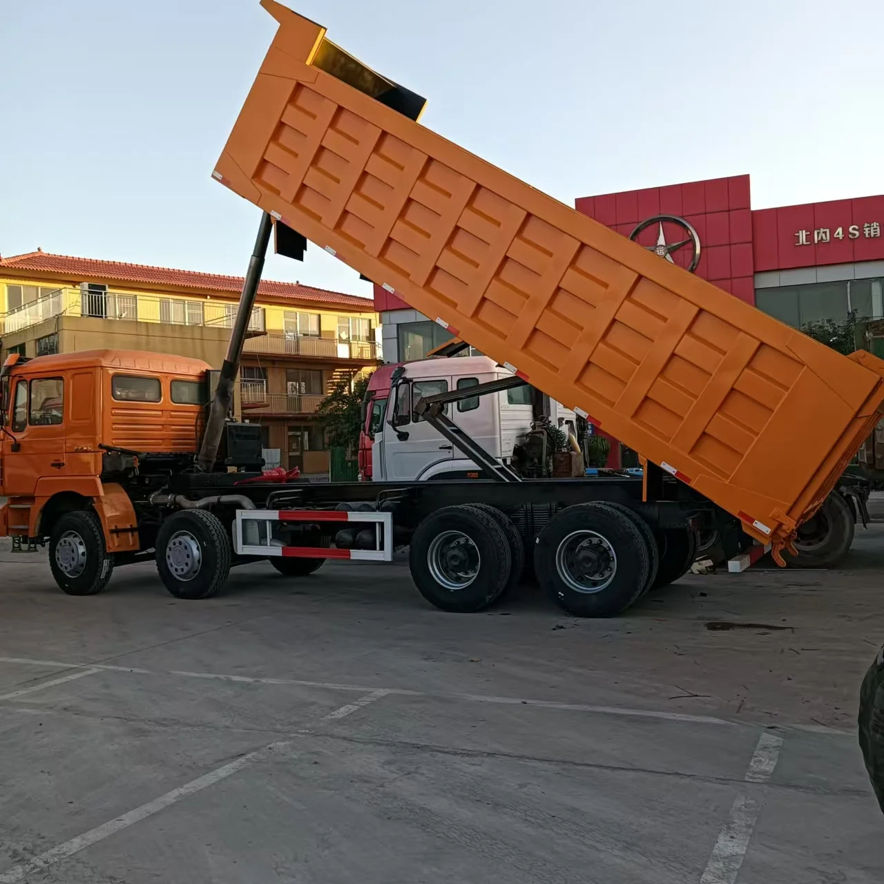 Factory Sales of Shaanxi Automobile Delong Dump Truck 12 Wheel Dump Truck Transport Vehicle