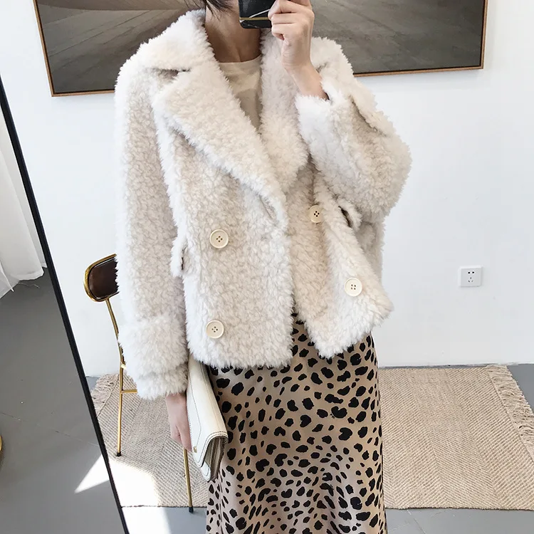 Loose And Comfortable Wholesale Women Winter Short Lamb white alpaca lamb fur coat