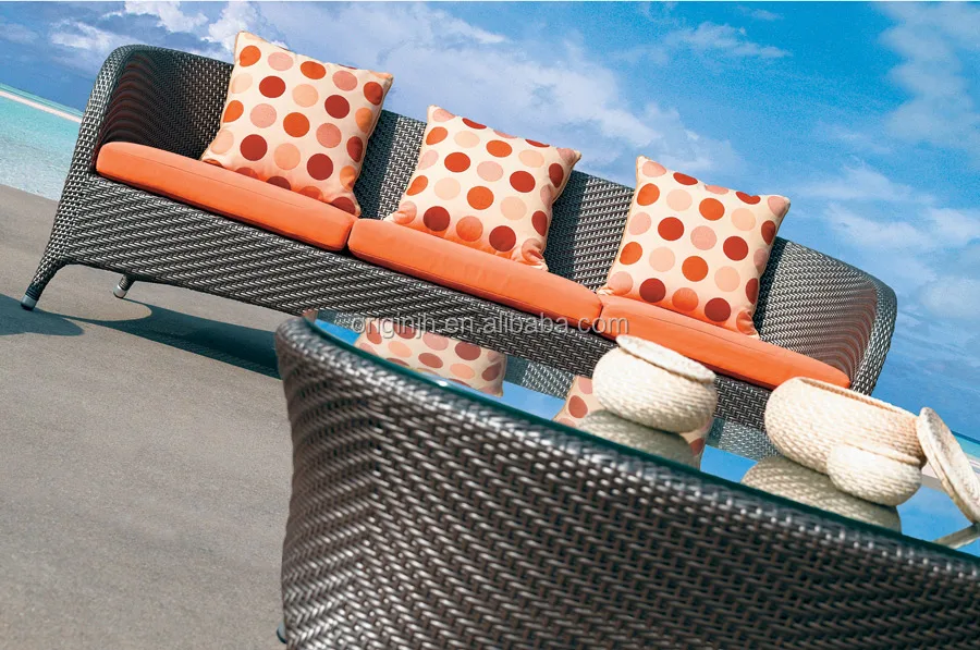 5 piece resort hotel resin wicker armchairs and coffee table furniture plastic Curved rattan outdoor sofa set