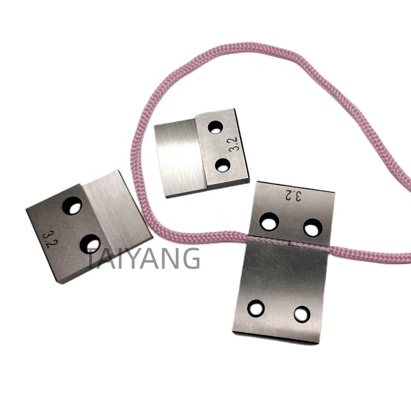 Shoelace or bag lace tipping machine blade mold, tipping machine blade mold/