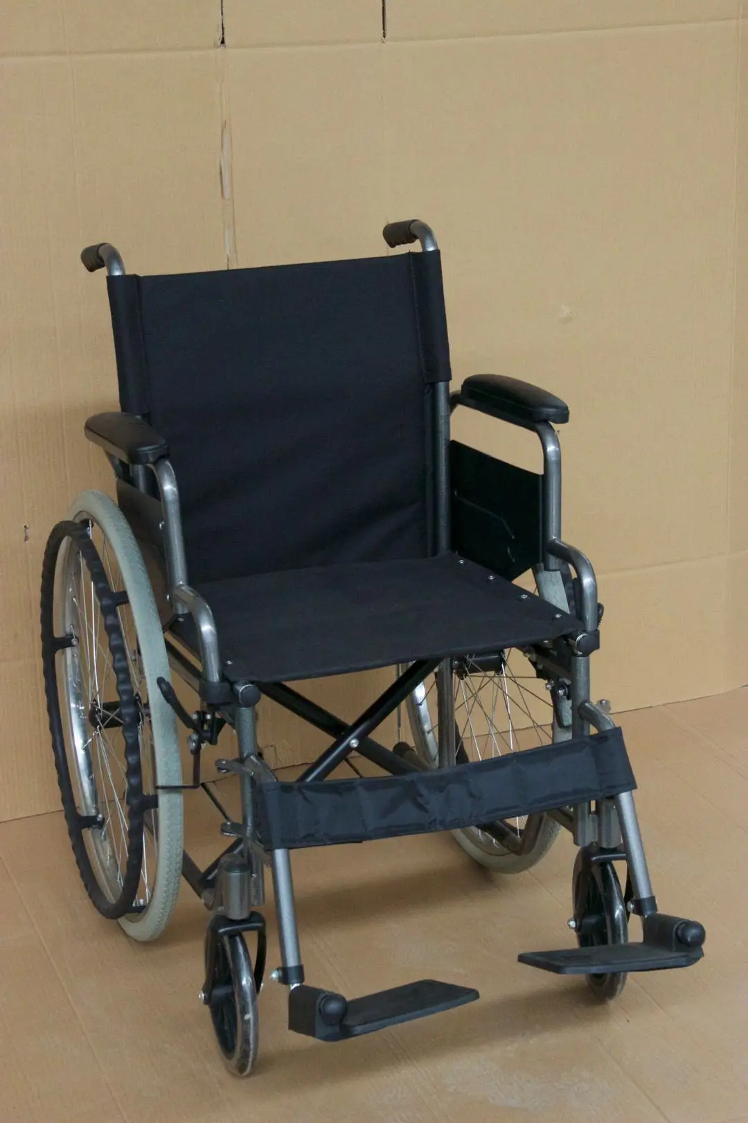 lightweight bathroom beach Dubai handicap Stable Quality Armrest Detachable Stainless Steel foldable disabled factory supply