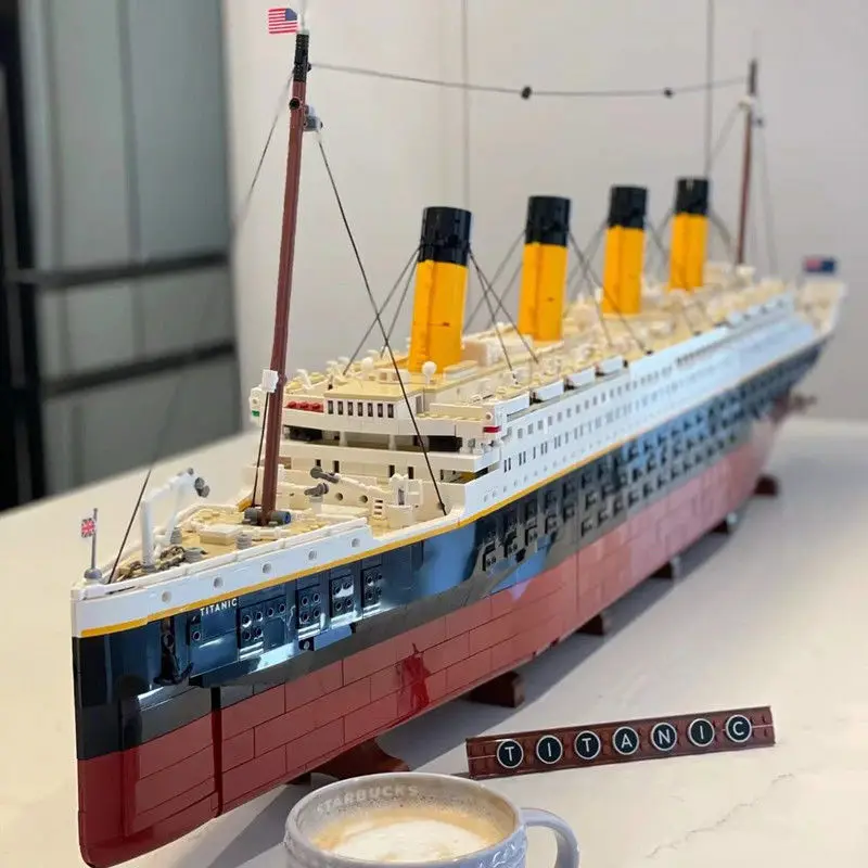 9090 шт. конструктор «Титаник»