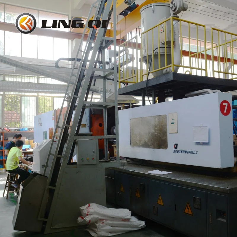 Processing plastic parts, fairing services. 200g-10000g injection molding equipment processing, high quality processing services