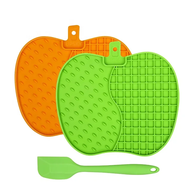 High Quality Dog Lick Mat Silicone No Suction Anxiety Relieve Cute Apple Shape Pet Food Licking Mat For Dogs