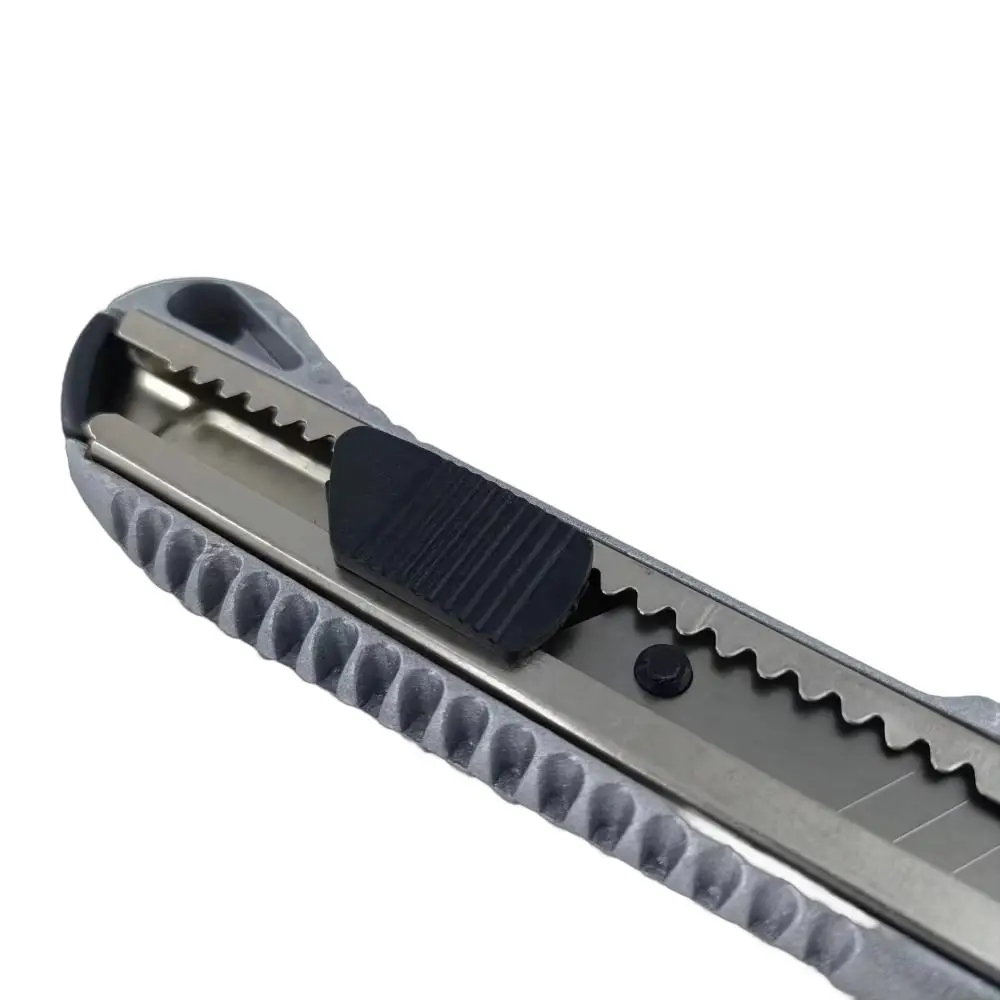 DEWEN China Factory Replacement Multi-point 18mm Serrated Snap-off Utility Knife Blades With 8 Blades For Replacement
