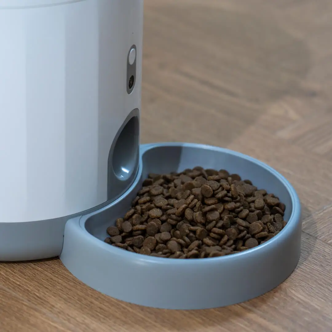 Wifi Automatic Pet Feeder with Camera Pet Accessories Supplies APP Control for Remote Feeding & Monitor Voice Recorder