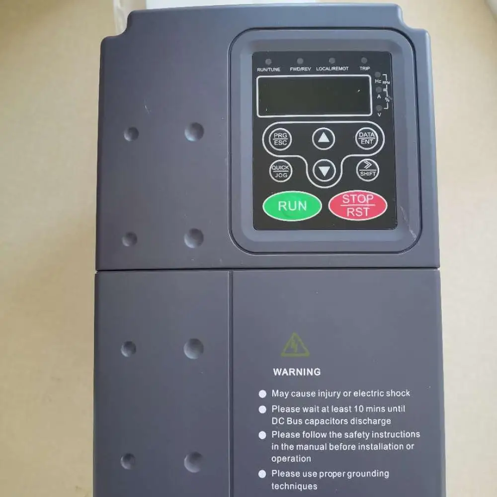 Блок управления водяным насосом на солнечной инвертор контроля скорости двигателя CHF100A-7R5G/011P-4 7.5KW инвертор. Постоянного тока в переменный переменного тока VFD частотно-регулируемый драйвер